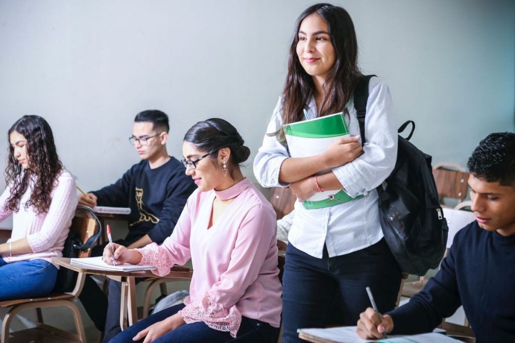 Dual Enrollment Courses vs. Advanced Placement What to Know Classrooms